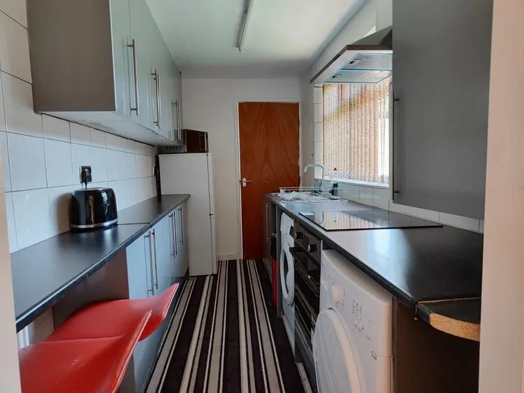1 Spare room, 2 bed House - Norwood Road NG7 3FJ - Thumbnail 1